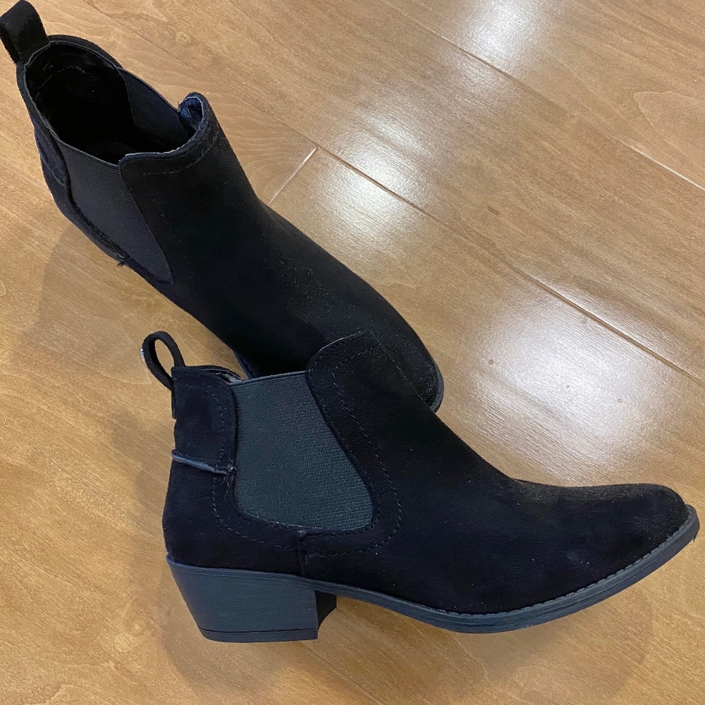 Qupid Black Suede Ankle Boots (Never Worn)